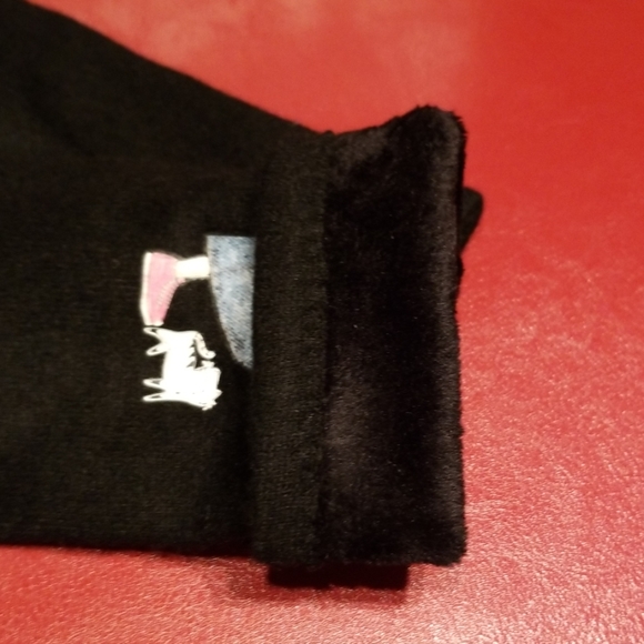 Ladies black gloves - Picture 3 of 5